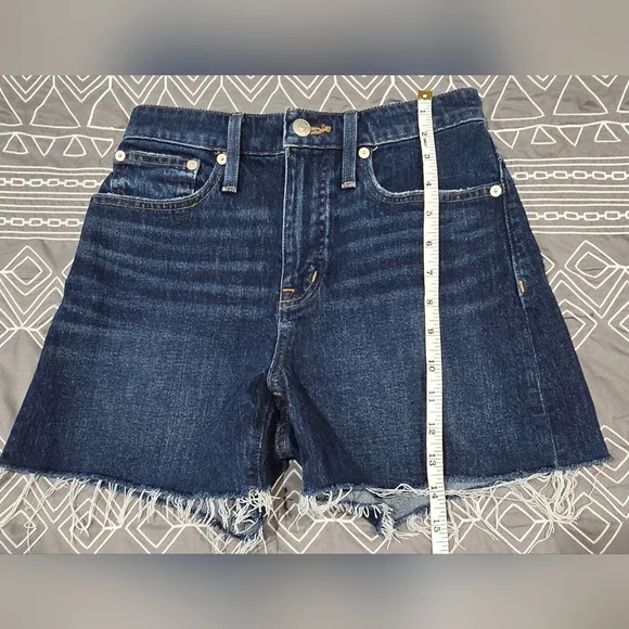 Madewell Curvy High Rise Denim Shorts Size 25 - Picture 2 of 7